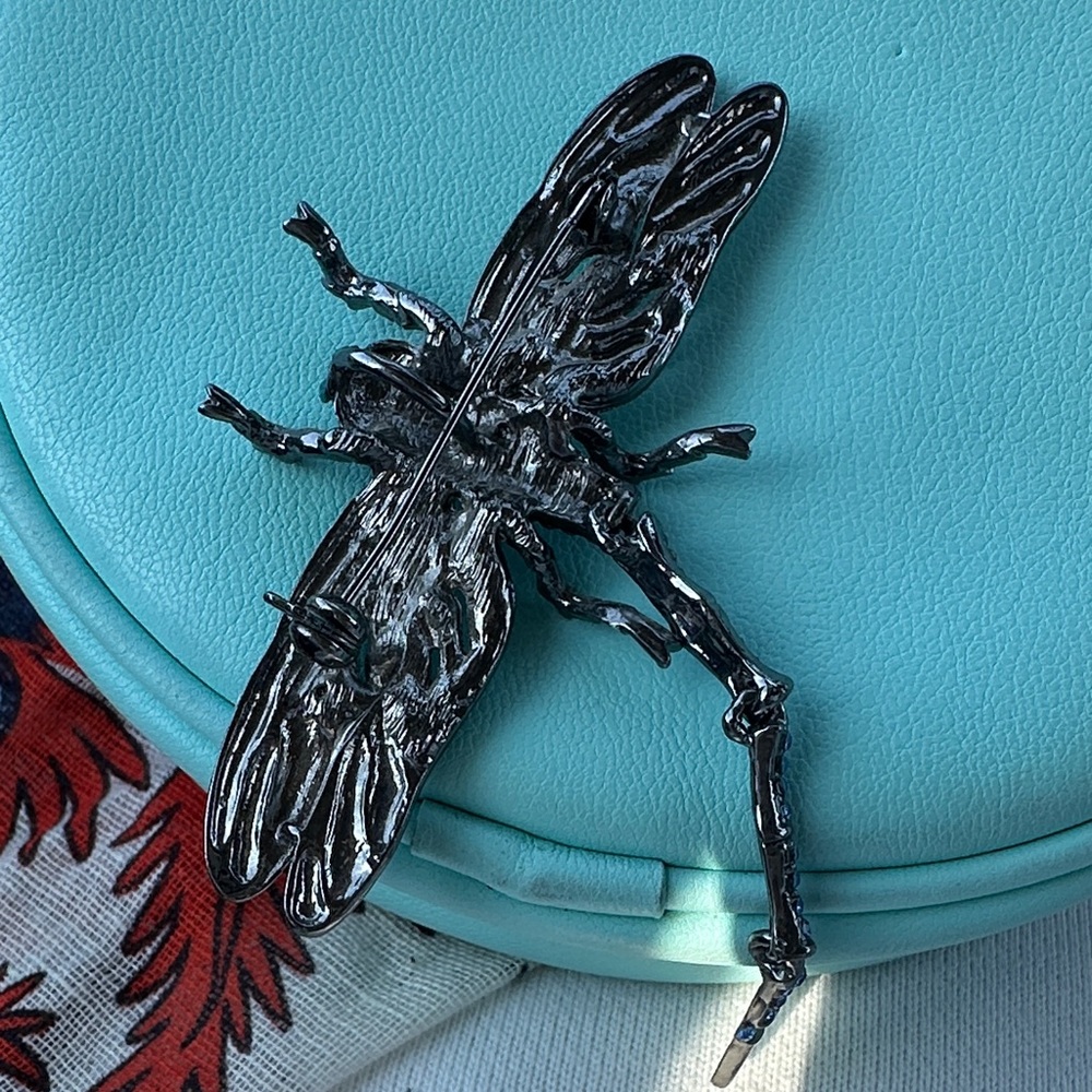 Blue Crystal Articulated Tail Sparkly Dragonfly Decorative Accent Pin Brooch - Picture 3 of 9